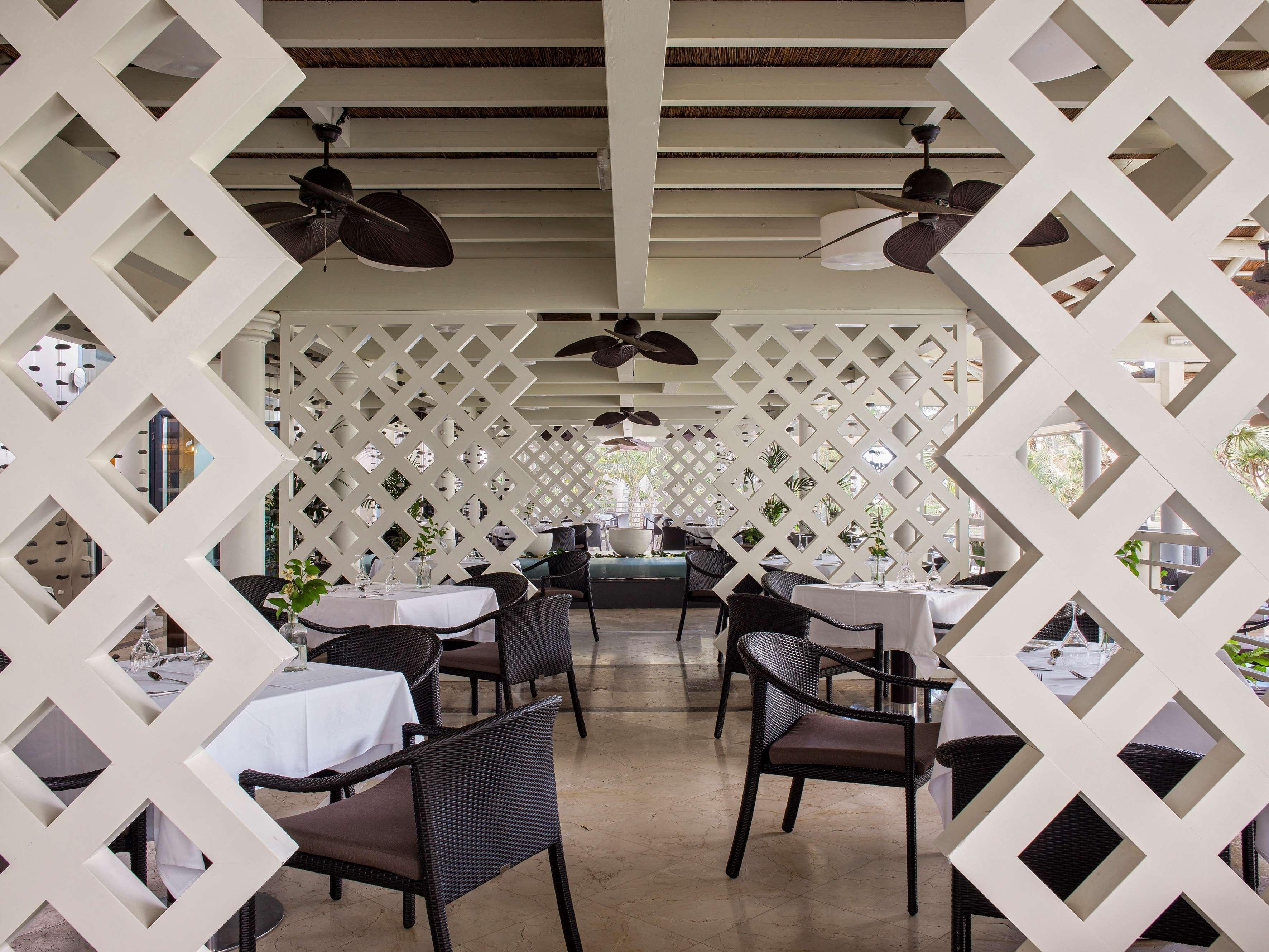 伊索拉宫美利亚水疗大酒店及度假村 Alcalá la Real 外观 照片 The interior of the restaurant