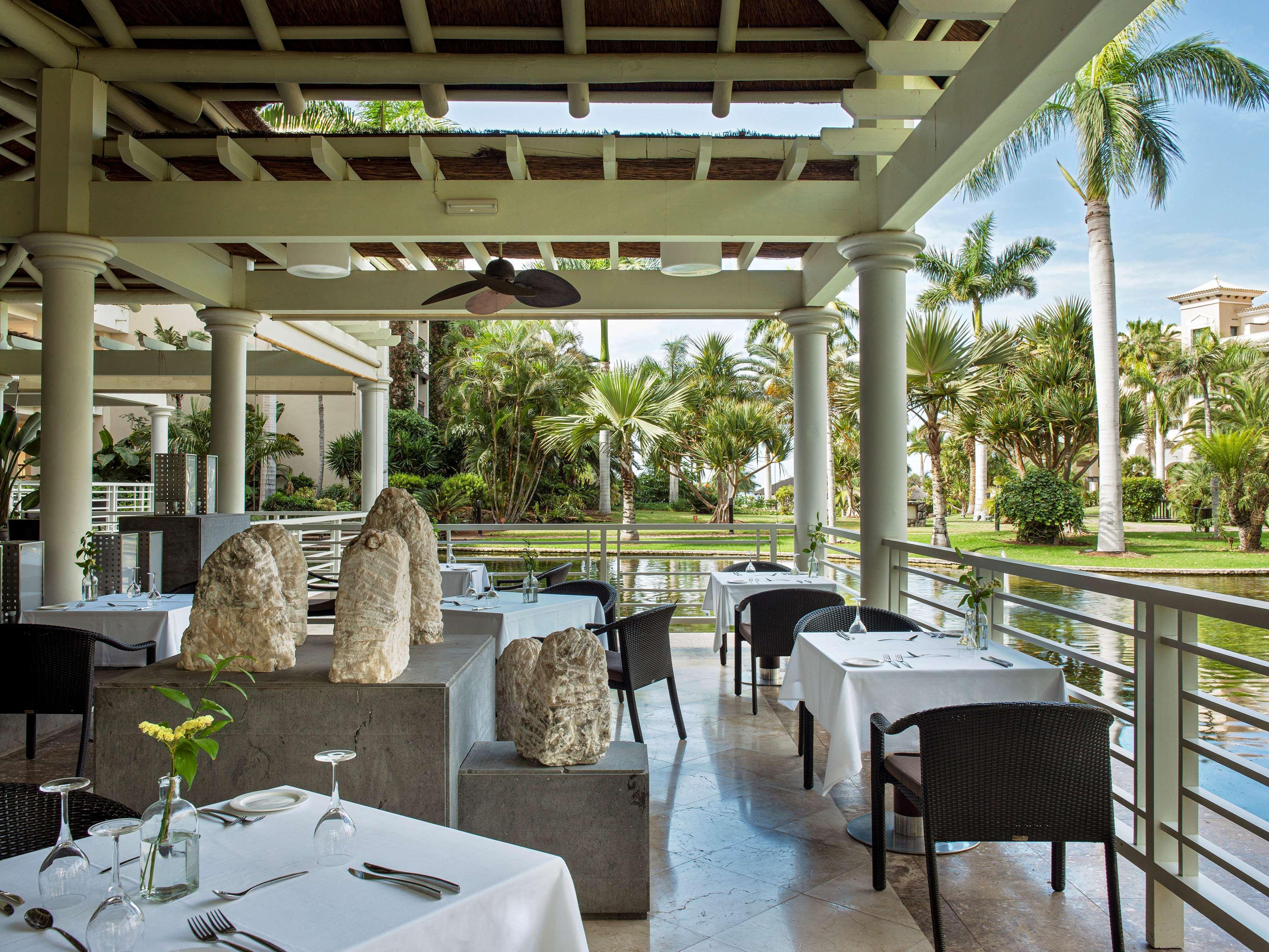 伊索拉宫美利亚水疗大酒店及度假村 Alcalá la Real 外观 照片 Restaurant at the Hard Rock Hotel