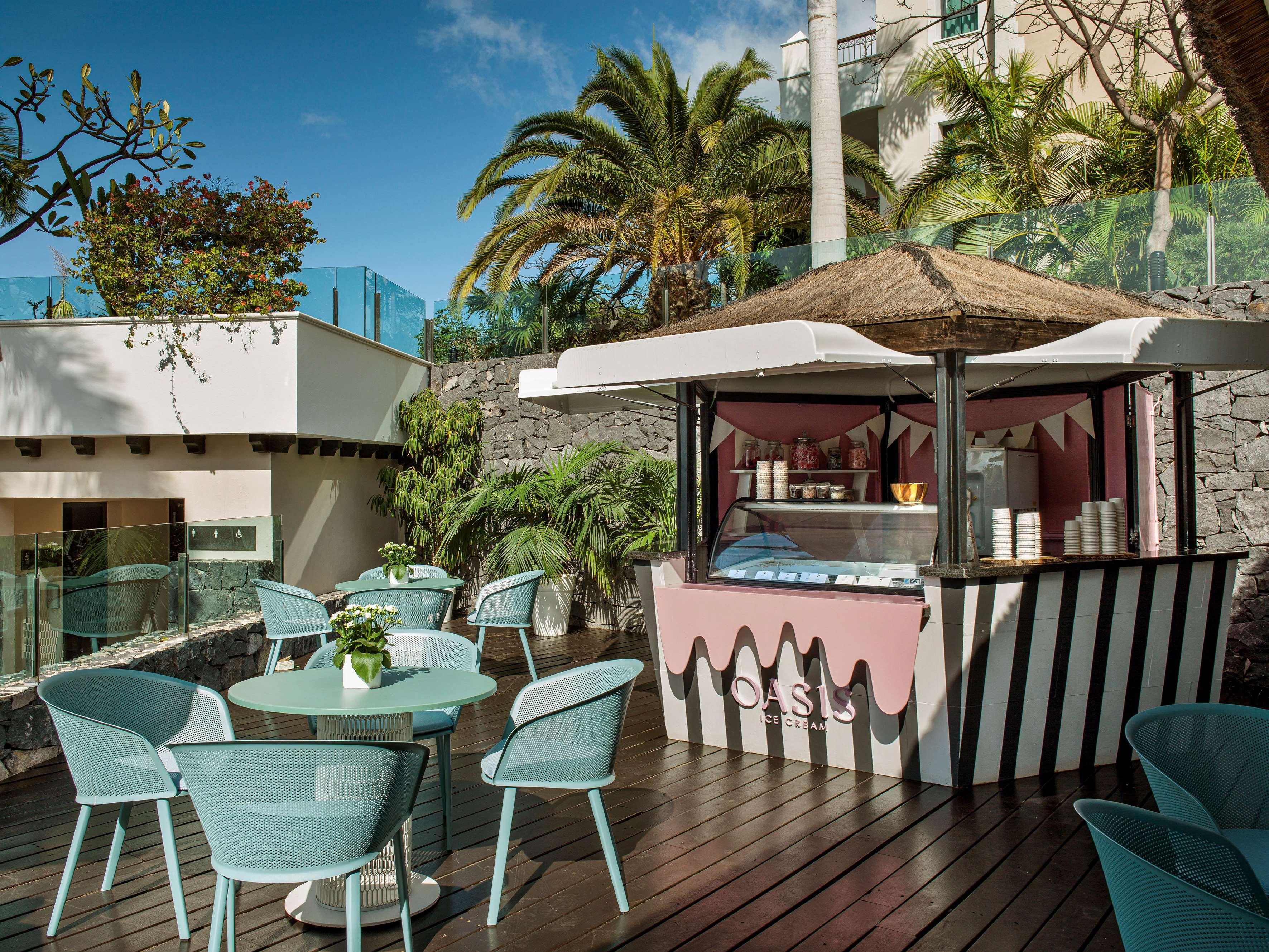 伊索拉宫美利亚水疗大酒店及度假村 Alcalá la Real 外观 照片 The hotel's ice cream shop