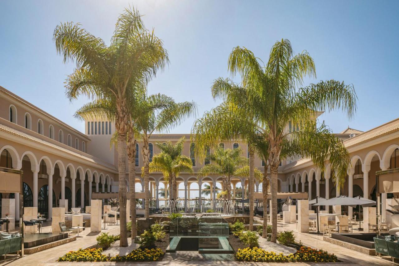 伊索拉宫美利亚水疗大酒店及度假村 Alcalá la Real 外观 照片 The hotel's courtyard
